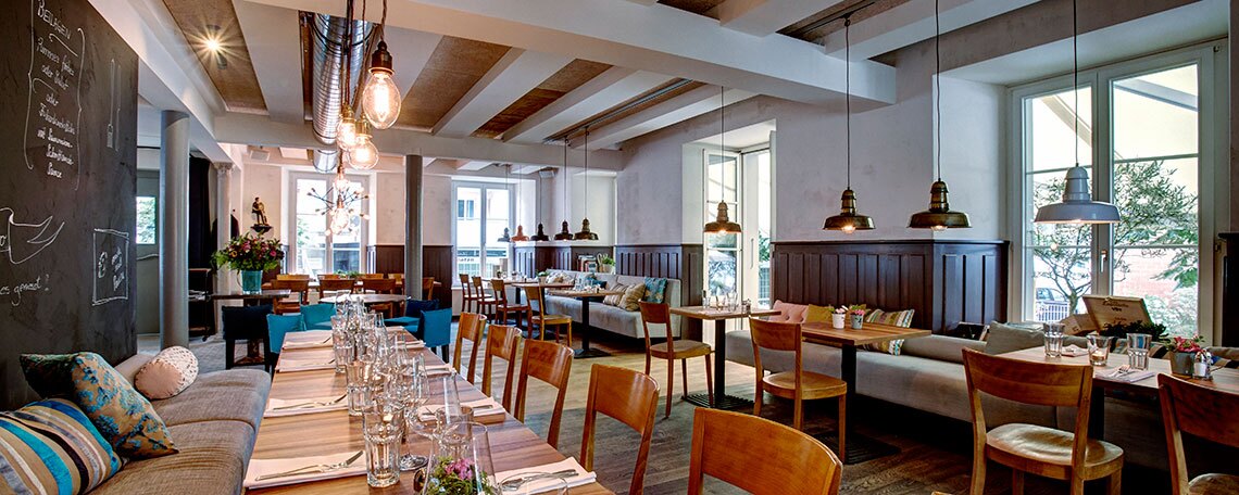 Team-Mitarbeiter*in Service, Aushilfe auf Abruf, 1. Bild